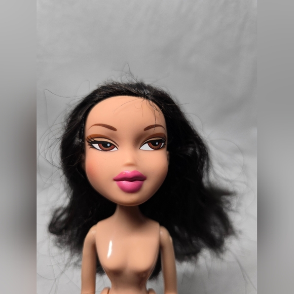 MGA BRATZ Nighty Nite Jade Doll - Picture 5 of 7